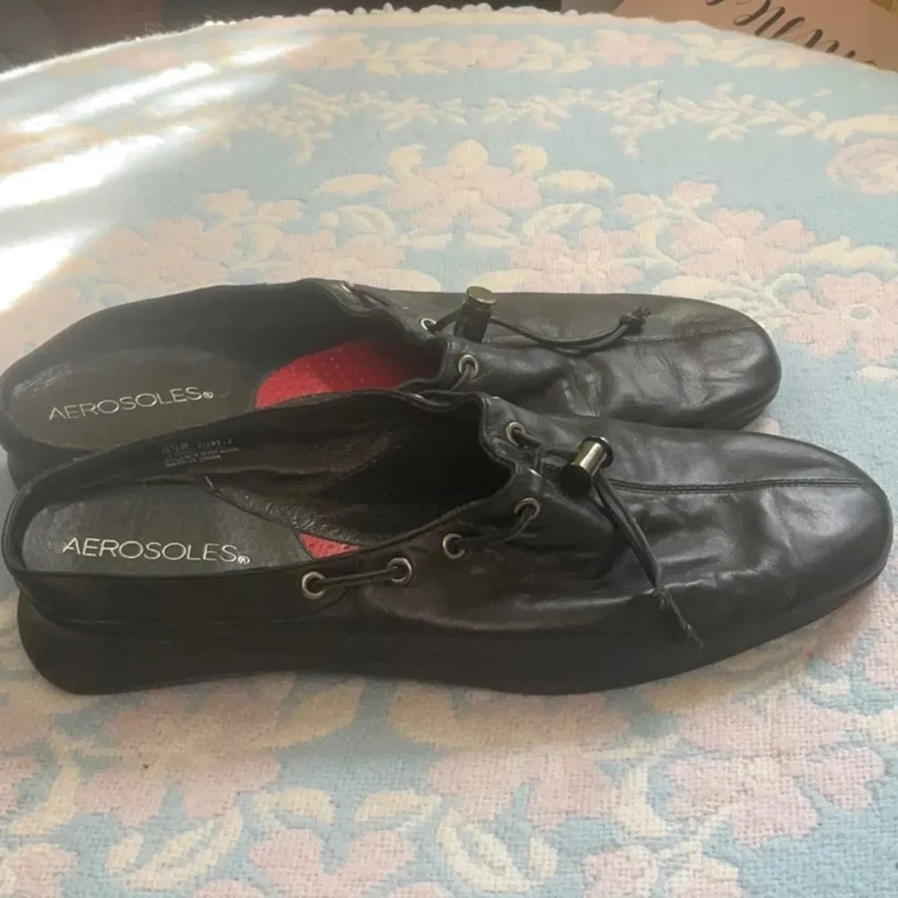 Aerosoles Sz 8.5 Leather Reinforced Toe Slides with Rubber Bottom! - Picture 5 of 6